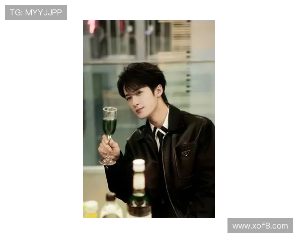 檀健次：不止步于荧屏，用演技点亮璀璨星途